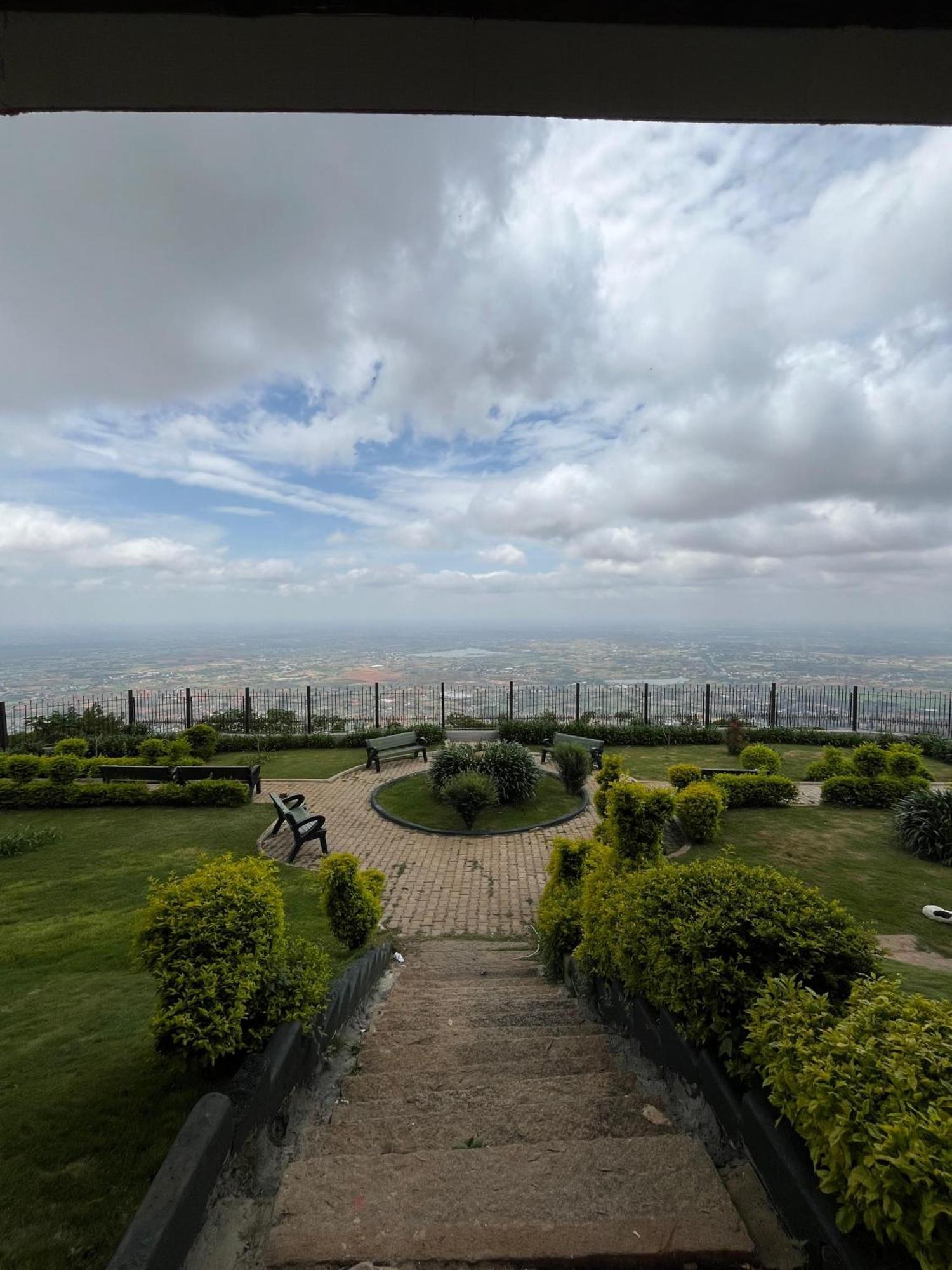 Kstdc Hotel Mayura Pine Top Nandi Hills Zewnętrze zdjęcie